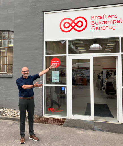 Martin startede 3. juni som salgs- og udviklingskonsulent i foreningens fire butikker i Syddanmark og ser nu frem til at arbejde for en god sag og få genbrugsbutikkerne til at vækste. Foto: Merete Buchhave