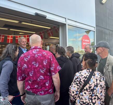 Kl. 11 åbnede Kræftens Bekæmpelses seneste skud på stammen af genbrugsbutikken. Det foregik på Vejlevej 101 i Fredericia.